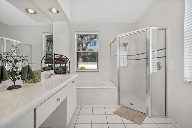 5297 SW 34th Way, Hollywood, FL 33312