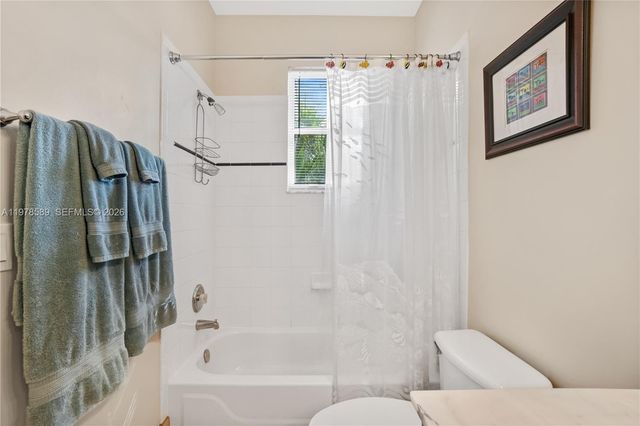 5297 SW 34th Way, Hollywood, FL 33312