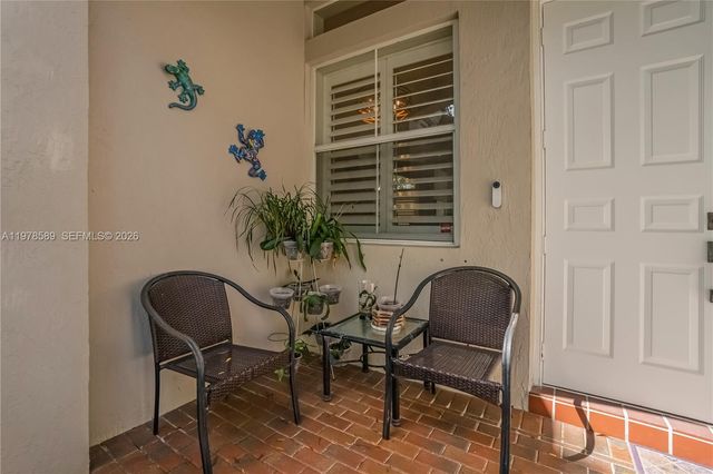 5297 SW 34th Way, Hollywood, FL 33312