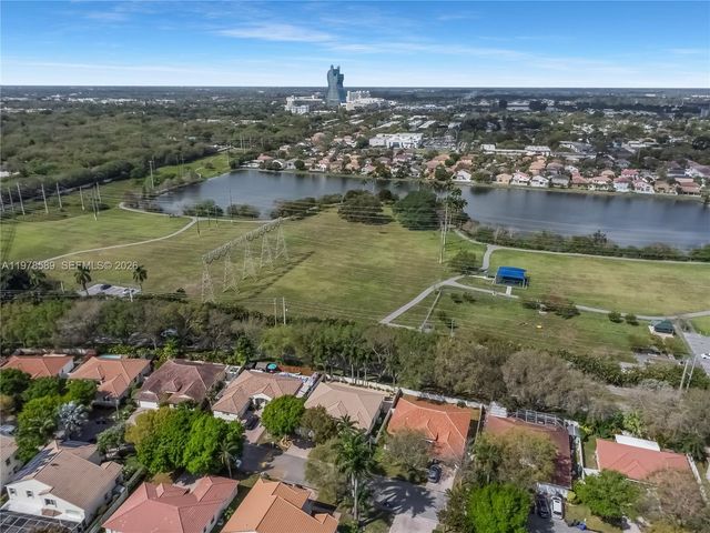 5297 SW 34th Way, Hollywood, FL 33312