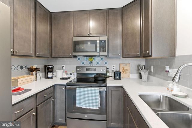 255 QUINELLA CT, Martinsburg, WV 25404