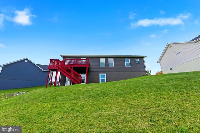 255 QUINELLA CT, Martinsburg, WV 25404