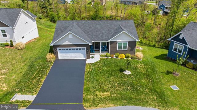 255 QUINELLA CT, Martinsburg, WV 25404