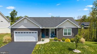 255 QUINELLA CT, Martinsburg, WV 25404