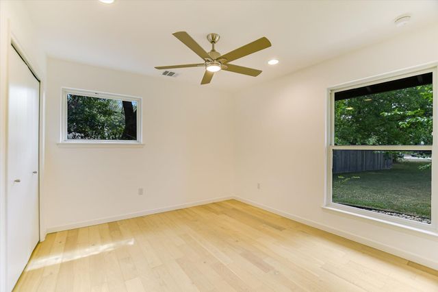 9203 Quail Rock CIR, Austin, TX 78758