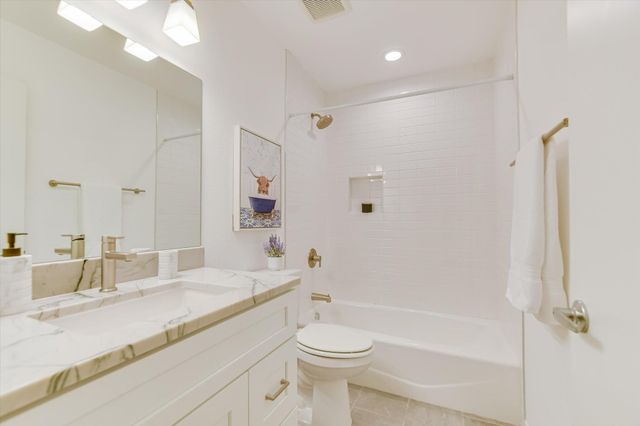 9203 Quail Rock CIR, Austin, TX 78758