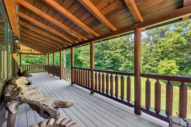 3975 Jarman Hollow Rd, Palmyra, TN 37142