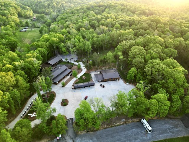3975 Jarman Hollow Rd, Palmyra, TN 37142