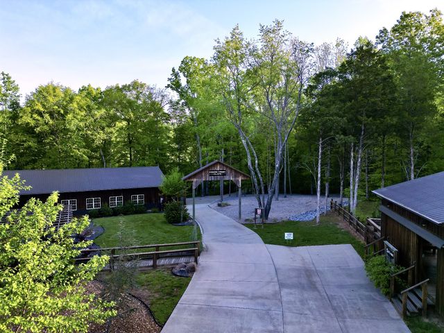 3975 Jarman Hollow Rd, Palmyra, TN 37142