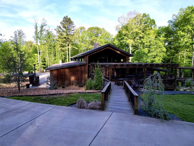 3975 Jarman Hollow Rd, Palmyra, TN 37142
