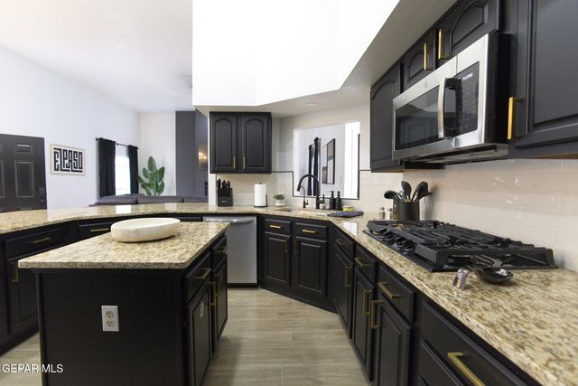 5708 NOVILLA Place, El Paso, TX 79932