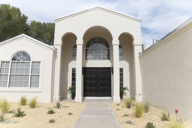5708 NOVILLA Place, El Paso, TX 79932