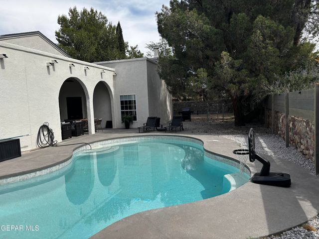 5708 NOVILLA Place, El Paso, TX 79932