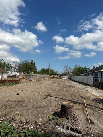 3017 Golfcrest Boulevard, Houston, TX 77087