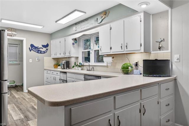 801 Adrian DR, Virginia Beach, VA 23452