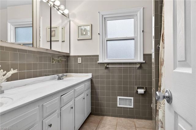 801 Adrian DR, Virginia Beach, VA 23452