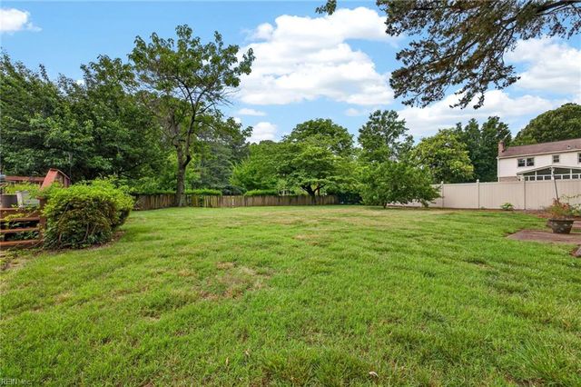 801 Adrian DR, Virginia Beach, VA 23452