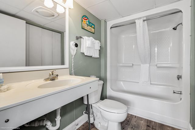 201 77th Ave. N # 420, Myrtle Beach, SC 29577
