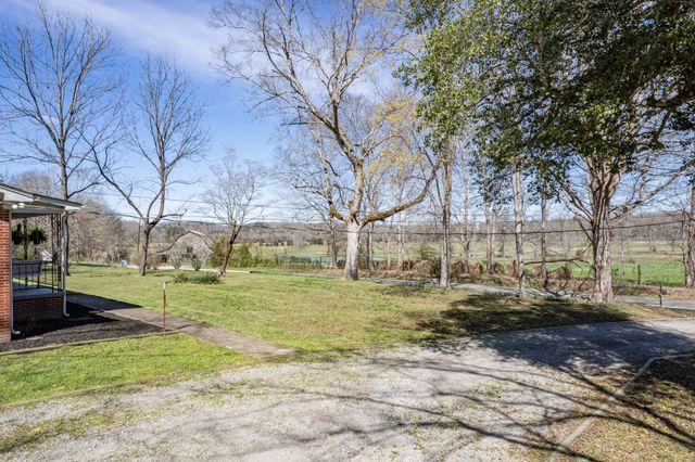 755 Briar Pond Rd, Centerville, TN 37033