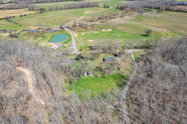 755 Briar Pond Rd, Centerville, TN 37033