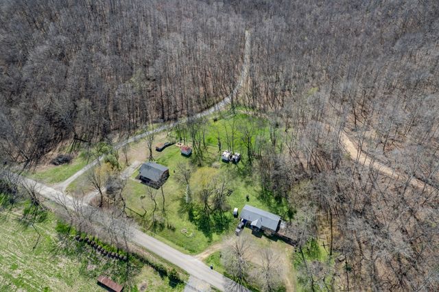 755 Briar Pond Rd, Centerville, TN 37033