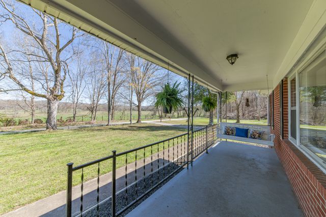 755 Briar Pond Rd, Centerville, TN 37033