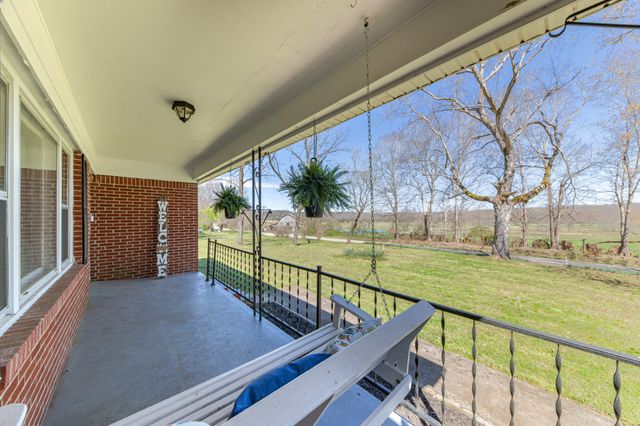 755 Briar Pond Rd, Centerville, TN 37033