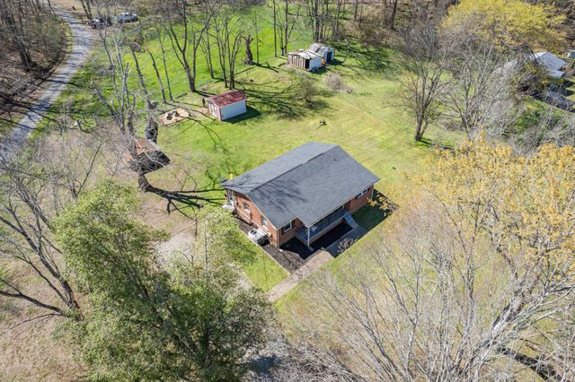 755 Briar Pond Rd, Centerville, TN 37033