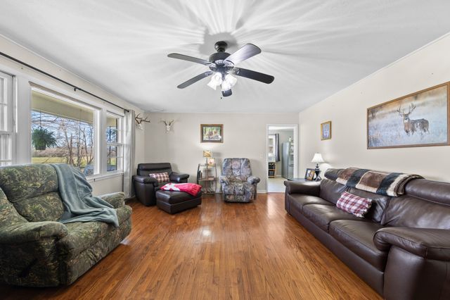 755 Briar Pond Rd, Centerville, TN 37033