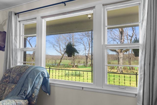 755 Briar Pond Rd, Centerville, TN 37033