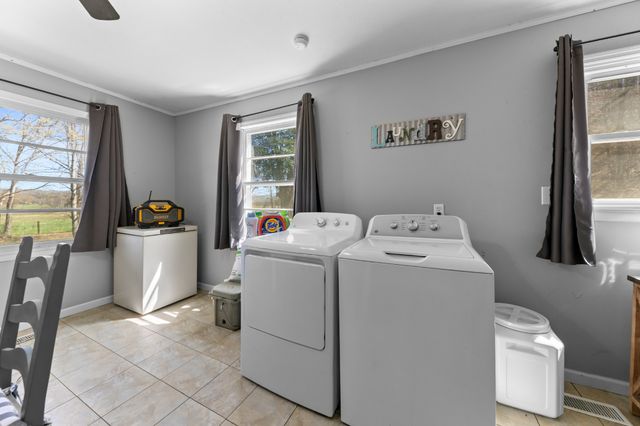 755 Briar Pond Rd, Centerville, TN 37033