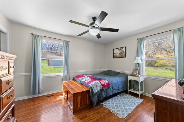 755 Briar Pond Rd, Centerville, TN 37033