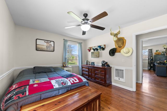 755 Briar Pond Rd, Centerville, TN 37033