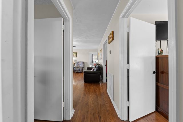 755 Briar Pond Rd, Centerville, TN 37033