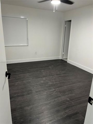 9990 NW 9th St Cir 102, Miami, FL 33172