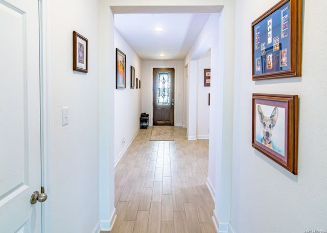 149 Mallorys Way, Castroville, TX 78009