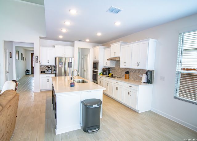 149 Mallorys Way, Castroville, TX 78009