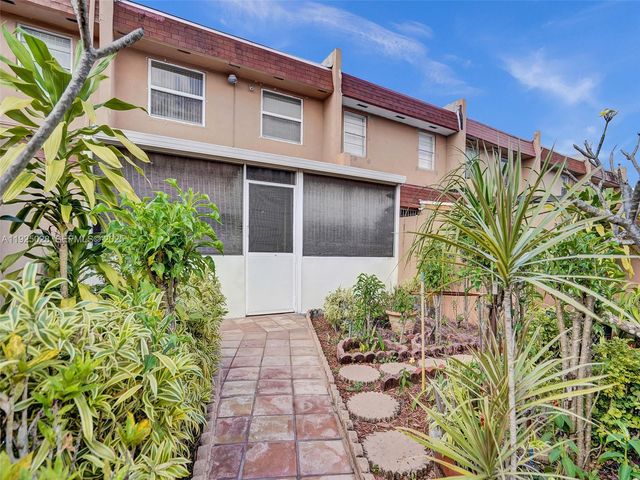 2770 NW 193rd Ter, Miami Gardens, FL 33056