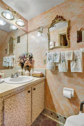 2770 NW 193rd Ter, Miami Gardens, FL 33056