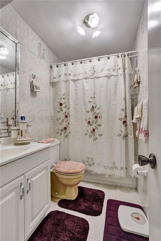 2770 NW 193rd Ter, Miami Gardens, FL 33056