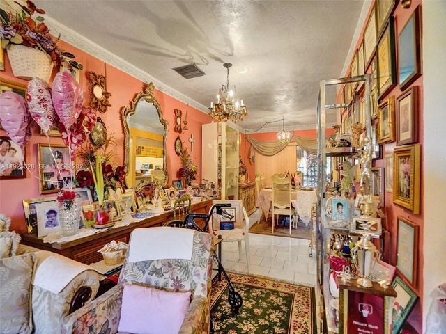 2770 NW 193rd Ter, Miami Gardens, FL 33056