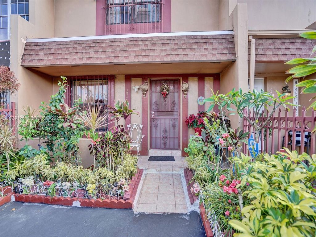 2770 NW 193rd Ter, Miami Gardens, FL 33056