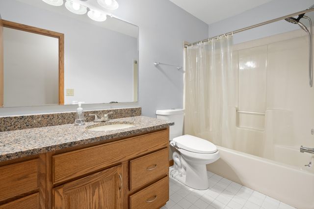 6147 Autumn Ridge, Richland Twp, MI 49083