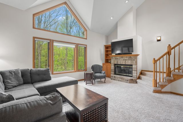 6147 Autumn Ridge, Richland Twp, MI 49083