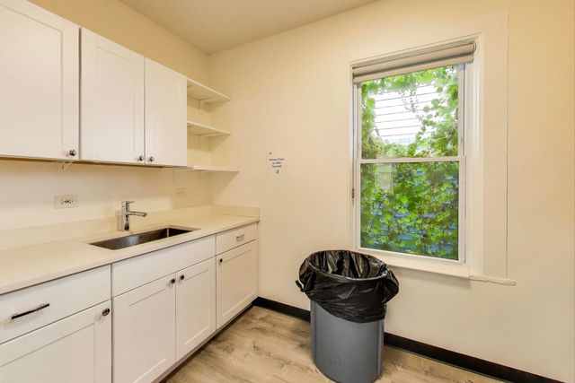2435 N Ashland Avenue, Chicago, IL 60614