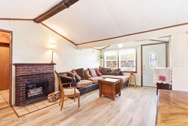 172 Cherry Quay Road, Brick, NJ 08723