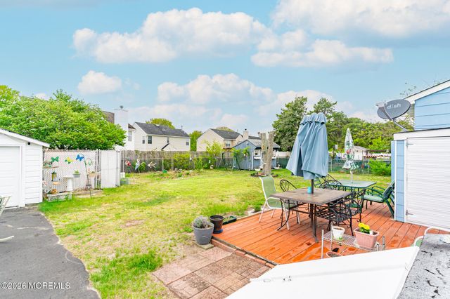 172 Cherry Quay Road, Brick, NJ 08723