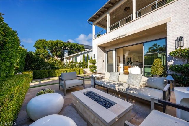 408 Poinsettia Avenue, Corona Del Mar, CA 92625