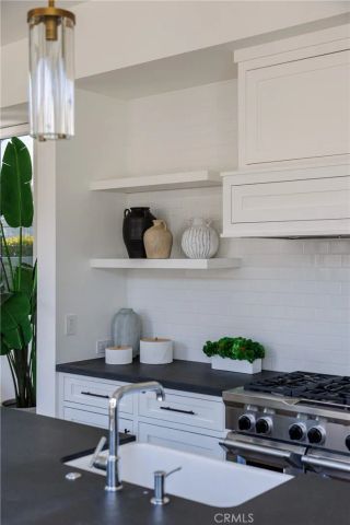 408 Poinsettia Avenue, Corona Del Mar, CA 92625