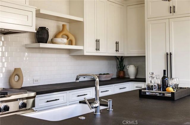 408 Poinsettia Avenue, Corona Del Mar, CA 92625